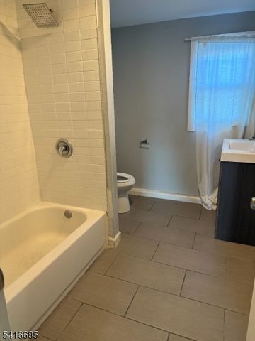 550 River St, Paterson City, NJ 07524