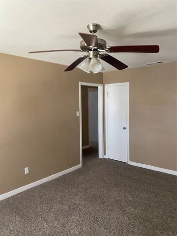 1606 Virginia Street, Grand Prairie, TX 75051