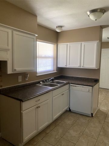 1606 Virginia Street, Grand Prairie, TX 75051