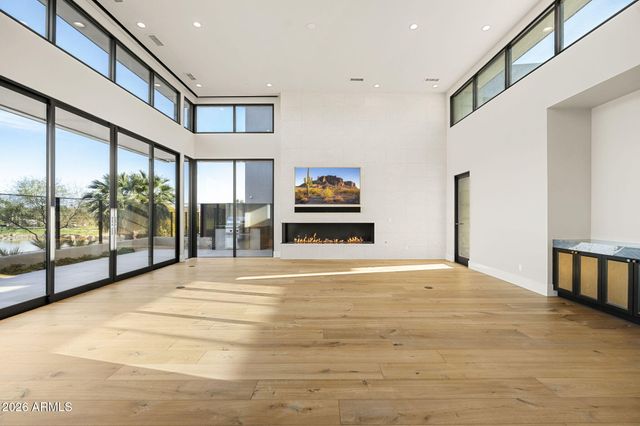 4863 N ASCENT Drive, Scottsdale, AZ 85251