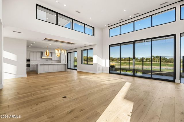 4863 N ASCENT Drive, Scottsdale, AZ 85251