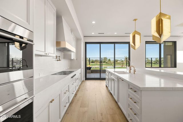 4863 N ASCENT Drive, Scottsdale, AZ 85251