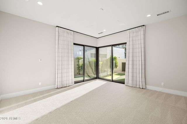 4863 N ASCENT Drive, Scottsdale, AZ 85251