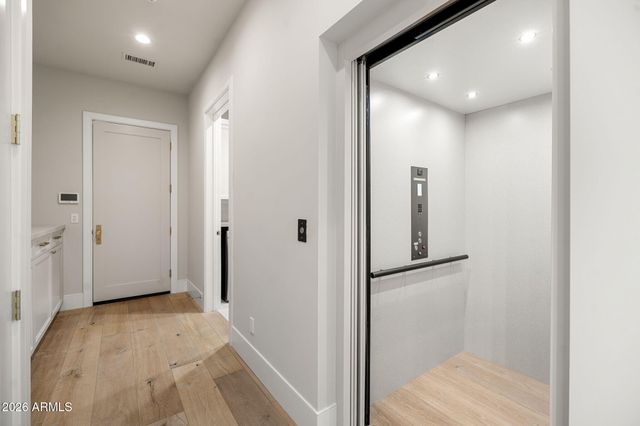 4863 N ASCENT Drive, Scottsdale, AZ 85251