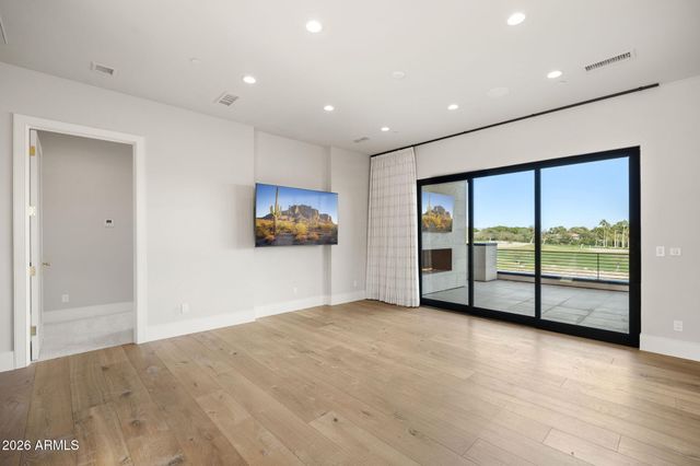 4863 N ASCENT Drive, Scottsdale, AZ 85251