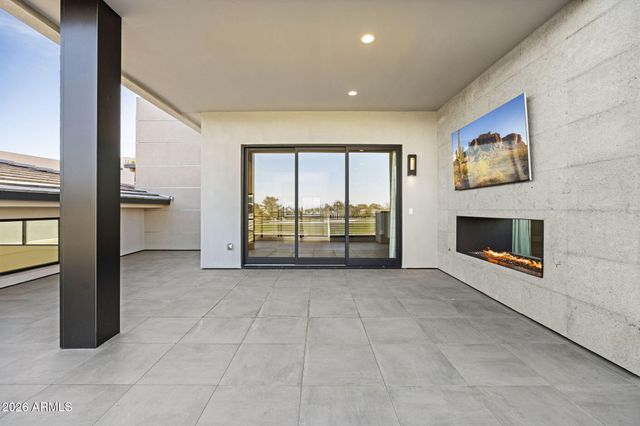 4863 N ASCENT Drive, Scottsdale, AZ 85251