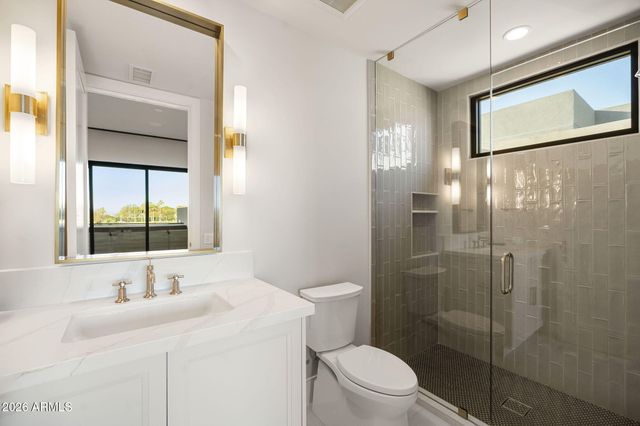 4863 N ASCENT Drive, Scottsdale, AZ 85251