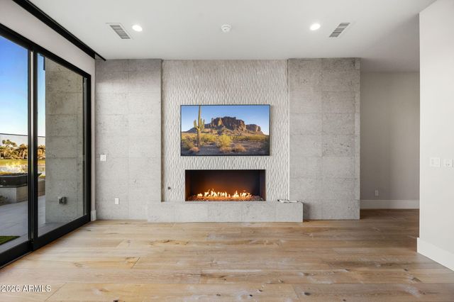 4863 N ASCENT Drive, Scottsdale, AZ 85251