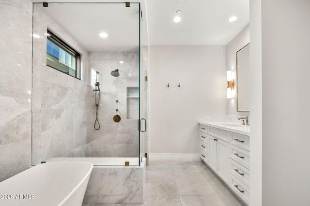 4863 N ASCENT Drive, Scottsdale, AZ 85251