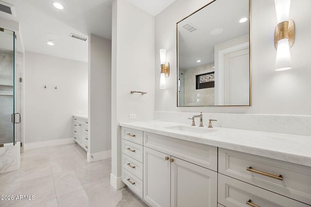 4863 N ASCENT Drive, Scottsdale, AZ 85251