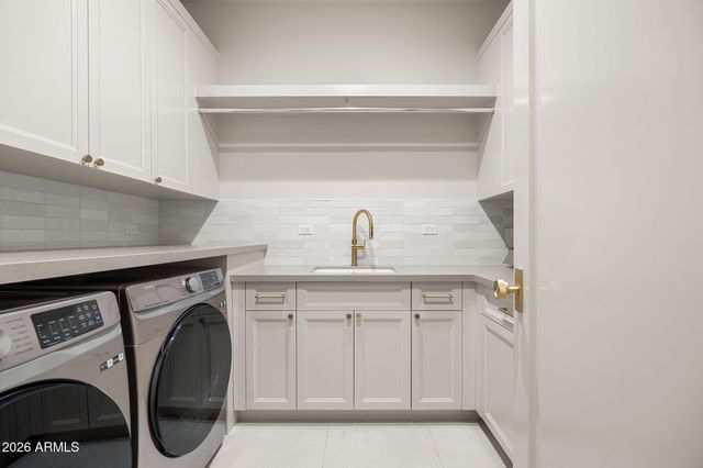 4863 N ASCENT Drive, Scottsdale, AZ 85251