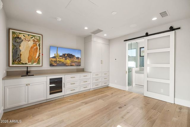 4863 N ASCENT Drive, Scottsdale, AZ 85251