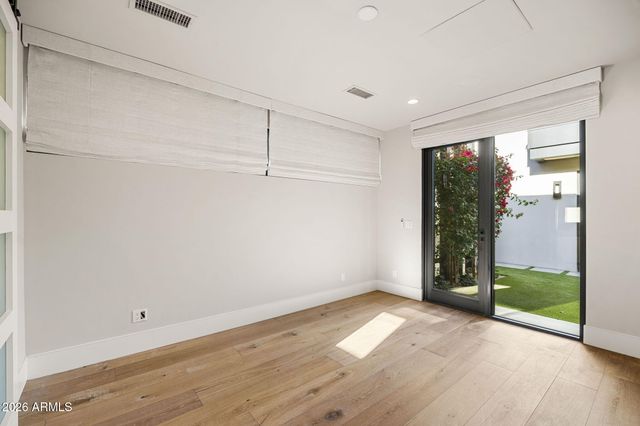 4863 N ASCENT Drive, Scottsdale, AZ 85251