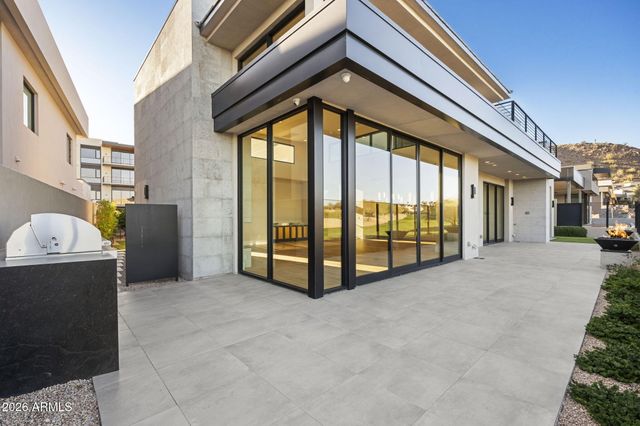 4863 N ASCENT Drive, Scottsdale, AZ 85251