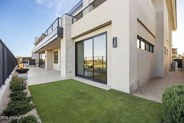 4863 N ASCENT Drive, Scottsdale, AZ 85251