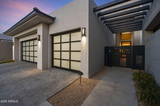4863 N ASCENT Drive, Scottsdale, AZ 85251