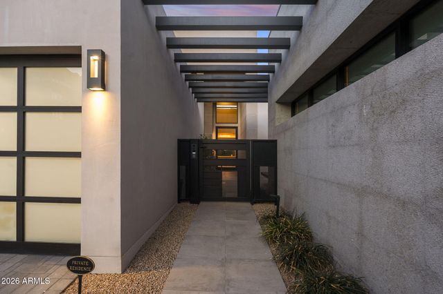 4863 N ASCENT Drive, Scottsdale, AZ 85251