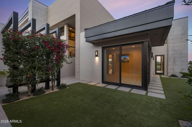 4863 N ASCENT Drive, Scottsdale, AZ 85251