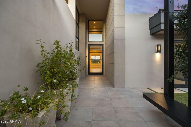 4863 N ASCENT Drive, Scottsdale, AZ 85251