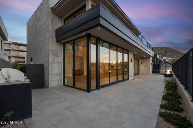 4863 N ASCENT Drive, Scottsdale, AZ 85251