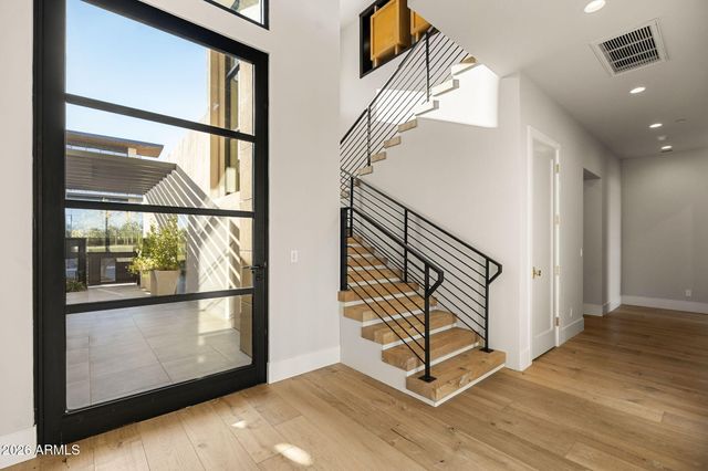 4863 N ASCENT Drive, Scottsdale, AZ 85251