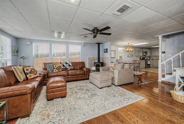 1152 W Lake Drive, Weatherford, TX 76087