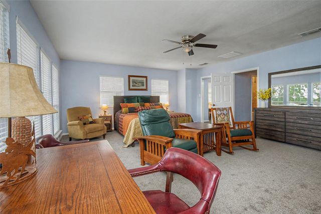 1152 W Lake Drive, Weatherford, TX 76087