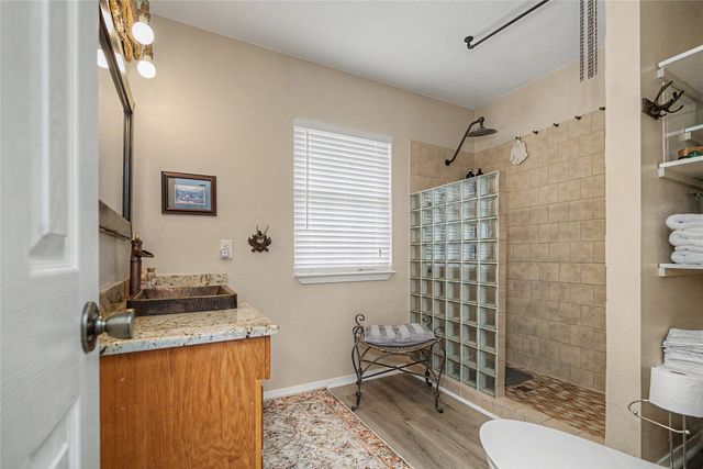 1152 W Lake Drive, Weatherford, TX 76087