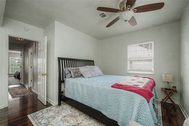 1152 W Lake Drive, Weatherford, TX 76087