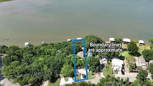 1152 W Lake Drive, Weatherford, TX 76087