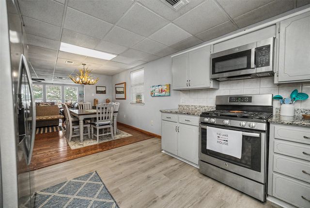 1152 W Lake Drive, Weatherford, TX 76087