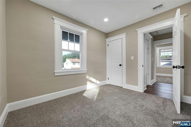 25 Marinus Street, Rochelle Park, NJ 07662