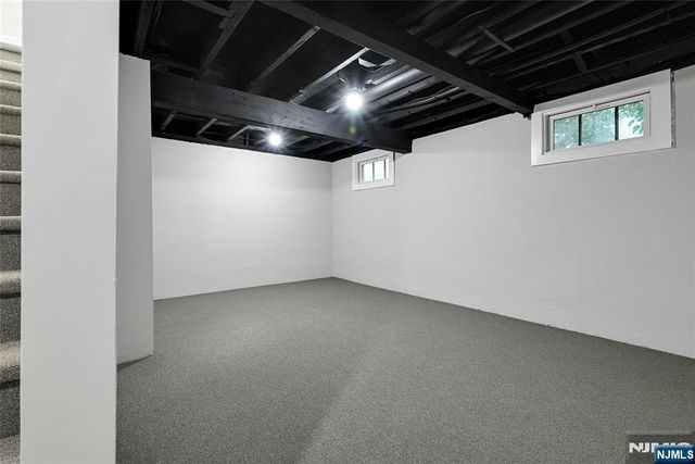 25 Marinus Street, Rochelle Park, NJ 07662