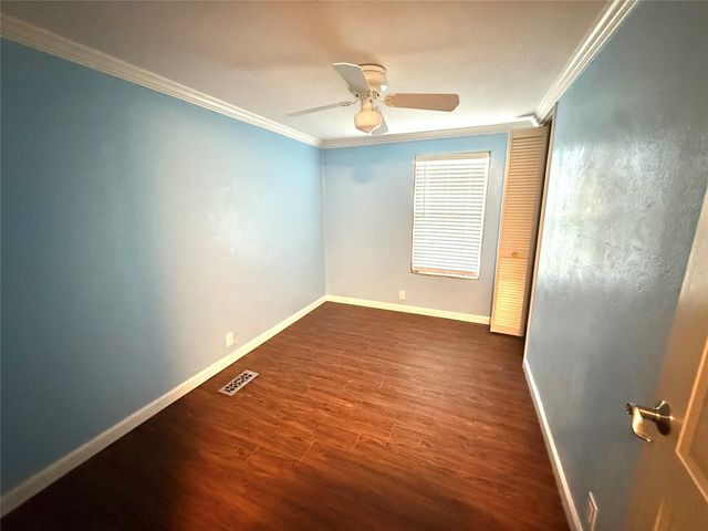 441 Shoreline Drive, Huntsville, TX 77320