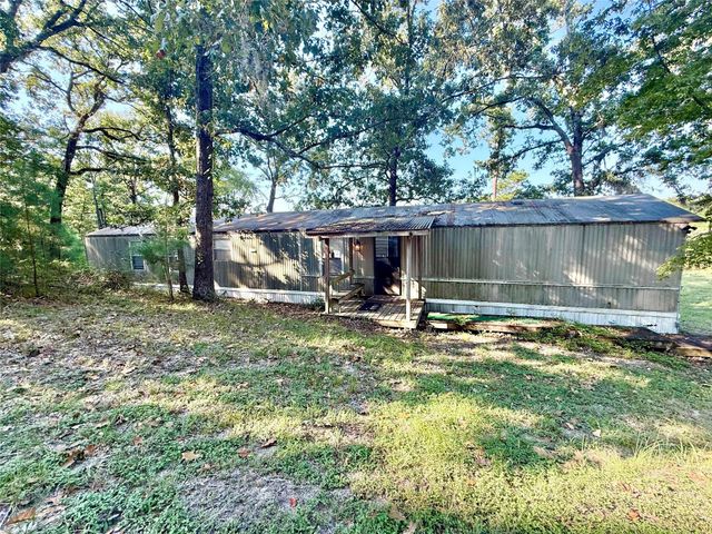 441 Shoreline Drive, Huntsville, TX 77320