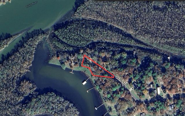 441 Shoreline Drive, Huntsville, TX 77320