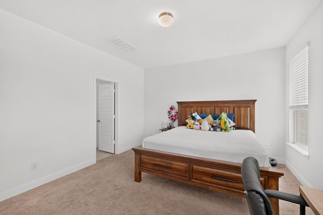 980 Burnett Drive, Aubrey, TX 76227