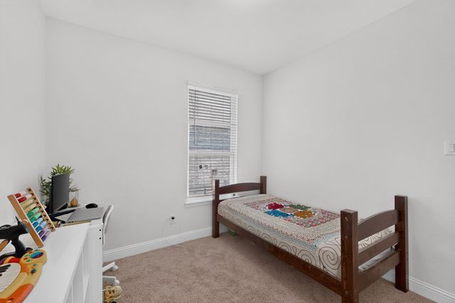 980 Burnett Drive, Aubrey, TX 76227