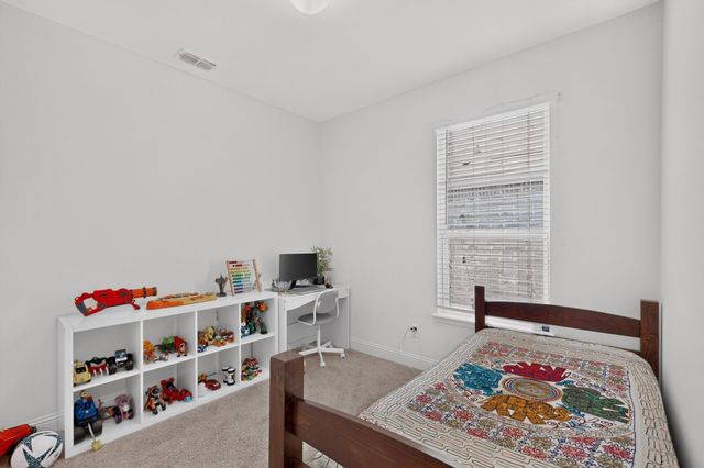 980 Burnett Drive, Aubrey, TX 76227