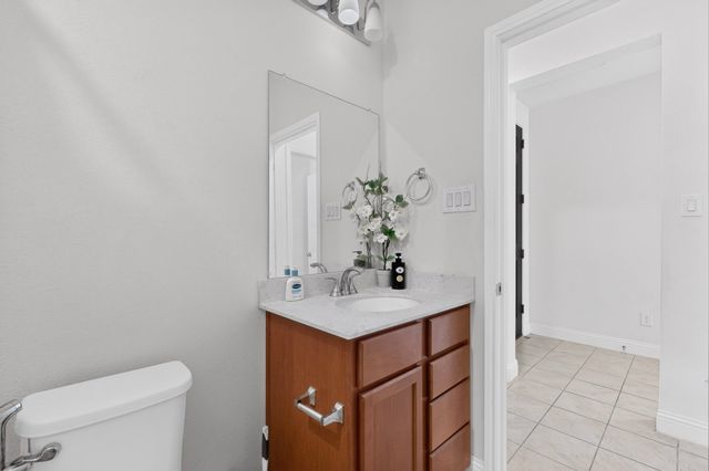 980 Burnett Drive, Aubrey, TX 76227