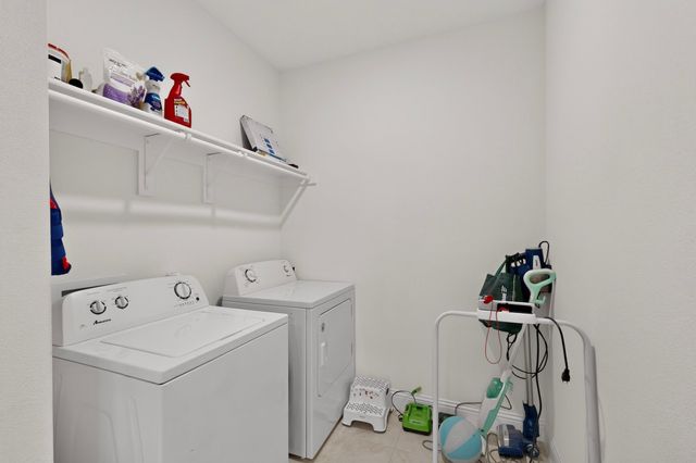 980 Burnett Drive, Aubrey, TX 76227