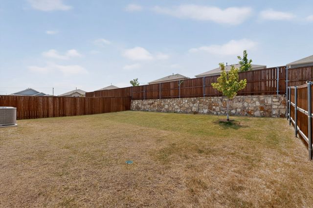980 Burnett Drive, Aubrey, TX 76227