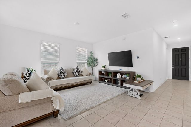 980 Burnett Drive, Aubrey, TX 76227