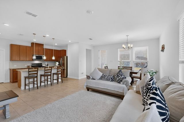 980 Burnett Drive, Aubrey, TX 76227