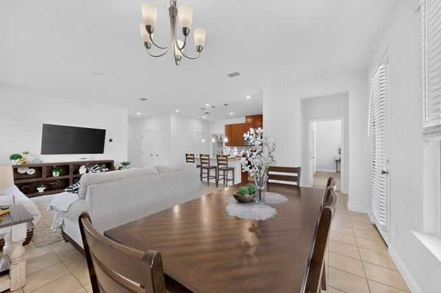 980 Burnett Drive, Aubrey, TX 76227
