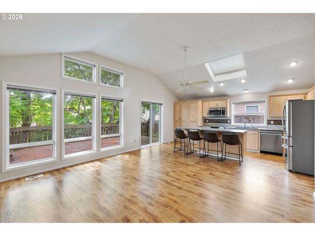 16730 Sw JORDAN Way, Portland, OR 97224