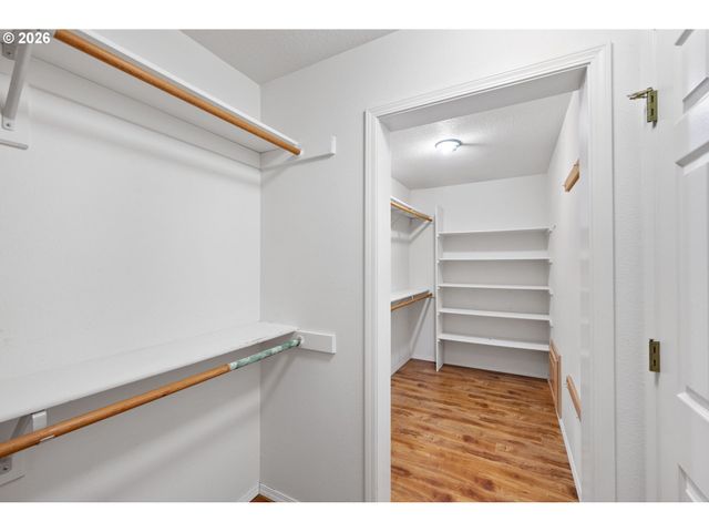 16730 Sw JORDAN Way, Portland, OR 97224