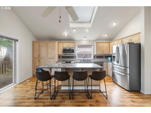 16730 Sw JORDAN Way, Portland, OR 97224