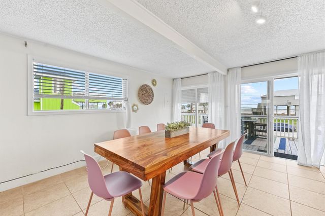 16526 Jamaica Beach Road, Jamaica Beach, TX 77554