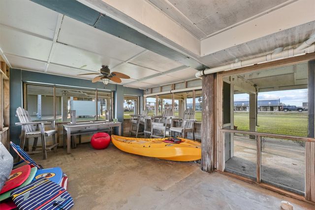 16526 Jamaica Beach Road, Jamaica Beach, TX 77554